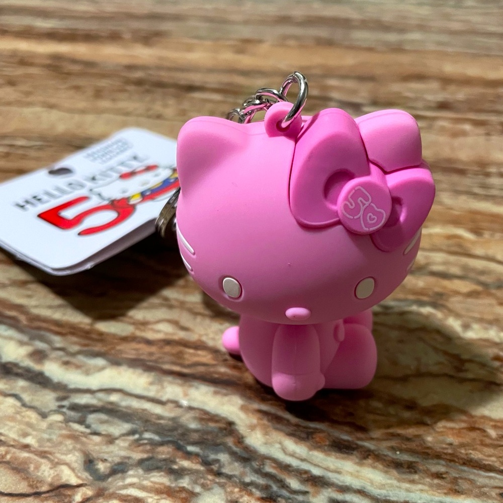 Hello Kitty - Picture 5 of 9